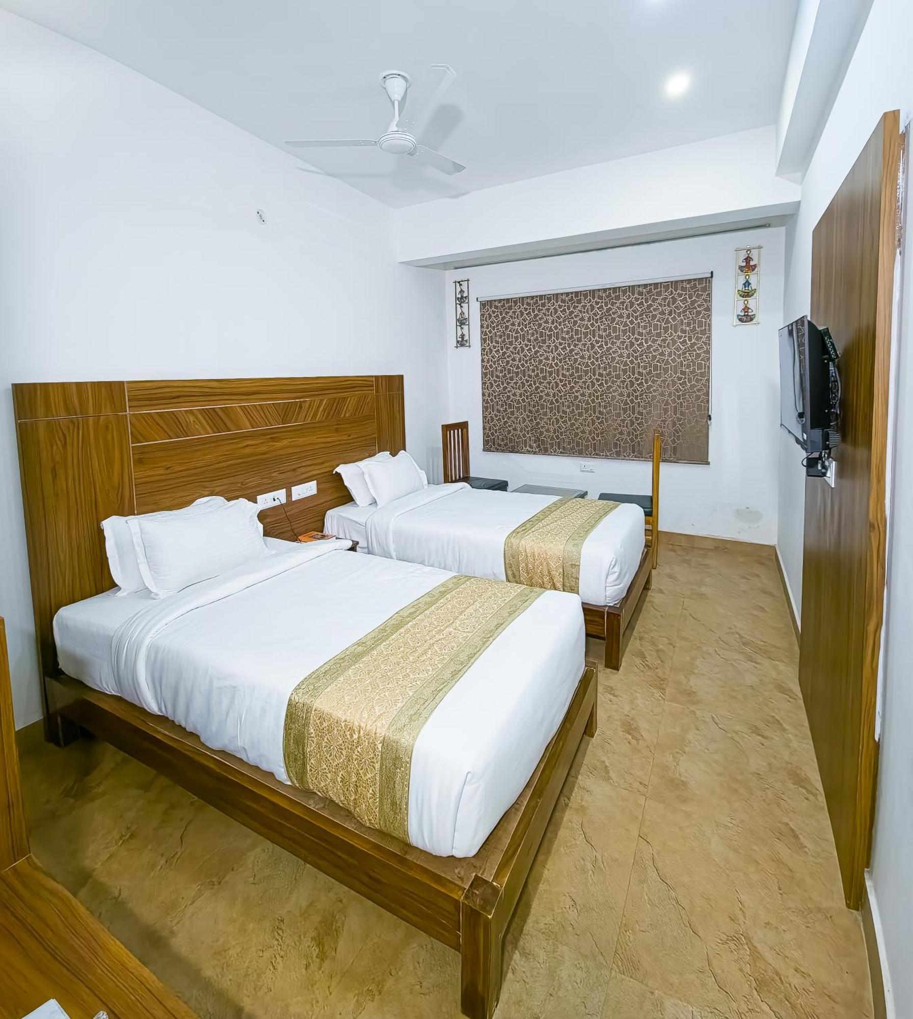 Готель Amritara Ramila Kutir Ayodhya Екстер'єр фото
