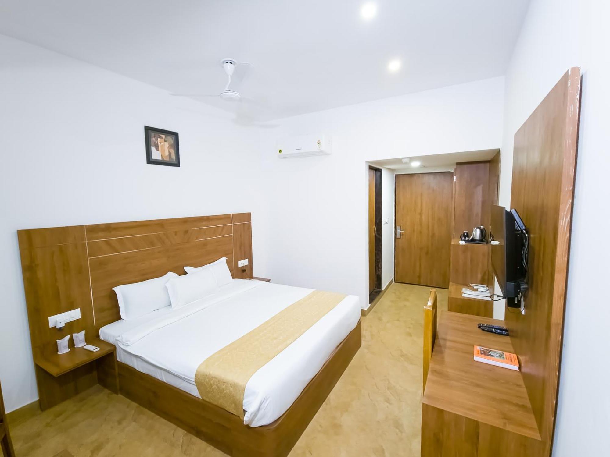 Готель Amritara Ramila Kutir Ayodhya Екстер'єр фото